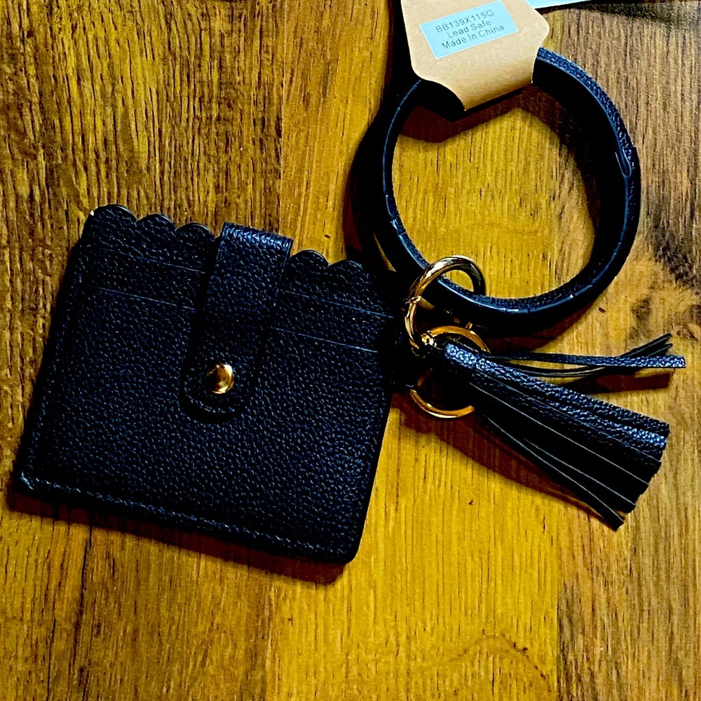 Wristlet with card holder!